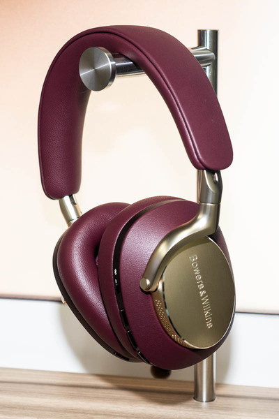 ASCII.jp：B&W、ハイエンドヘッドホン「Px8」に新色ロイヤル・バーガンディ