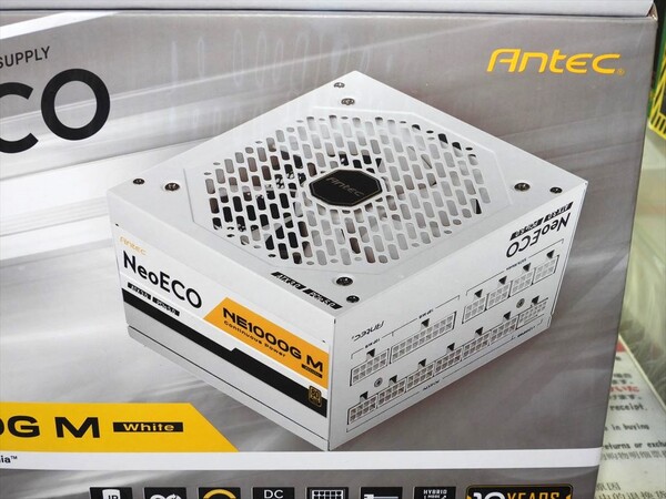 ASCII.jp：奥行きが短いATX 3.0対応白色電源がAntecから発売