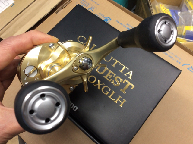 シマノ NewカルカッタコンクエストMD 400XGLHのドデカノブ