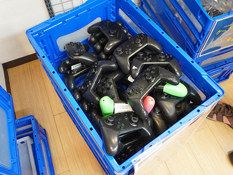 Nintendo SwitchやPS5向けコントローラーのジャンク品大量セール