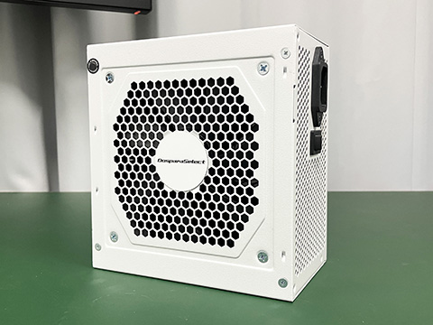 ドスパラセレクトのATX3.0対応/80PLUS GOLD認証電源に白色モデル