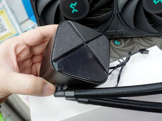 DeepCoolの“オールブラック”な簡易水冷CPUクーラー「LS-S ZERO DARK