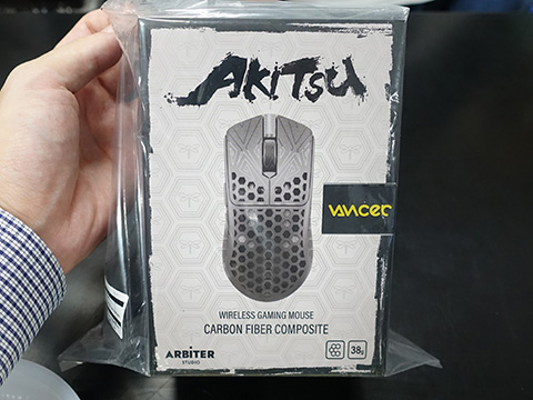 重量38gの穴あきワイヤレスゲーミングマウスが入荷、8Kポーリング