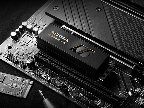 最大14,000MB/sのADATA製PCIe 5.0 SSD「LEGEND 970 PRO」が登場、冷却