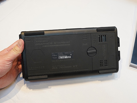 宇宙船デザインの外付けRadeon GPU「AYANEO GRAPHICS STARSHIP AG01