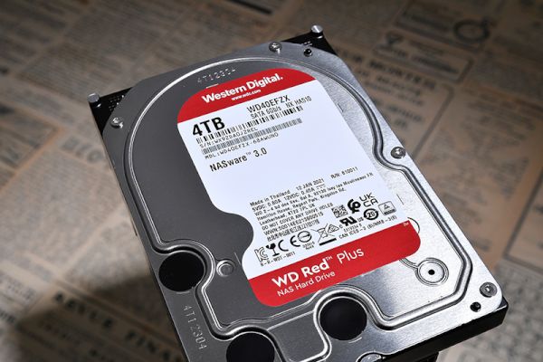 NAS向けHDDはCMR”のコダワリ派も納得。「WD Red Plus」実力検証！CMRと