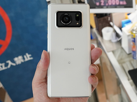 Xperia 5 IV」の中古品が34,800円、「AQUOS R6」のジャンク品が15,000