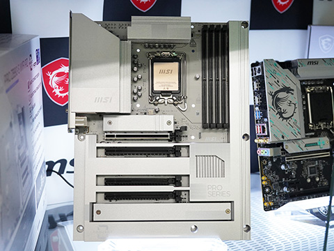 Core Ultra対応の背面コネクタマザー「PRO Z890-S WIFI PZ」がTSUKUMO