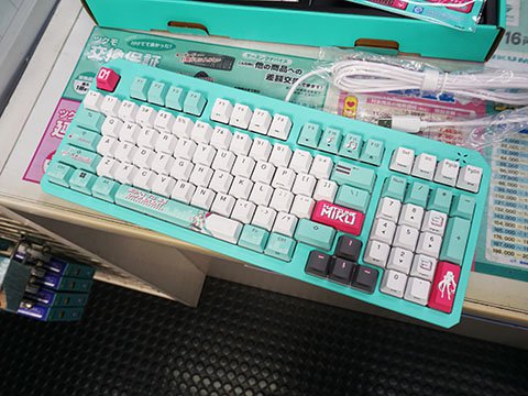 ASUS TUF Gaming×初音ミクコラボのゲーミングデバイスが4製品 - AKIBA