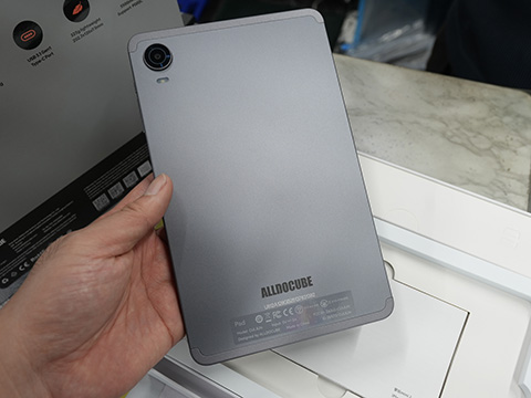 8.4インチのAndroidタブレットが22,800円、未使用品が大量入荷 - AKIBA