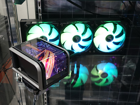 L字型有機ELパネル搭載の水冷クーラー「ROG RYUO IV SLC 360 ARGB」が