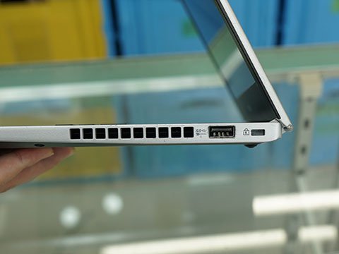 第8世代Core i5搭載のNEC製12.5型モバイルノートが14,800円、中古PC