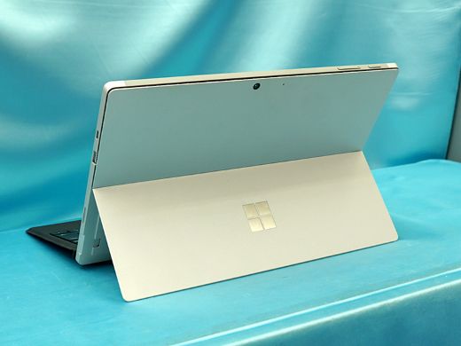 第10世代Core+メモリ16GB搭載の「Surface Pro 7 256GB」が47,800円