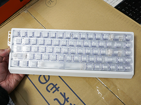 8Kポーリングレート対応の65%ゲーミングキーボード「ATK 68 RX」が発売