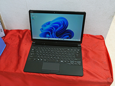 13.3インチWindowsタブレット「ARROWS Tab Q739/AE」が12,800円！Core