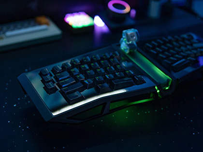 サイバーテイストな高級自作キーボード「AM AFA」 - AKIBA PC Hotline!