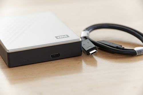 見られたらヤバいデータを隠し通す！プライバシーを守るポータブルHDD