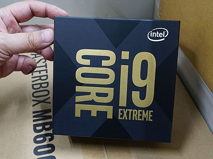Intelの最上位CPU「Core i9-10980XE」が遂にデビュー、18コア/36