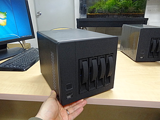 NAS向けのMini-ITXケースが近日発売、リムーバブルベイを標準装備