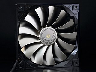 鑑賞用としては至高の逸品？金属製ブレード採用のケースファン - AKIBA