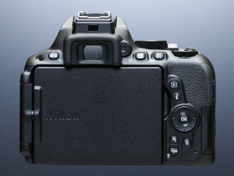 新製品レビュー：ニコンD5500（外観・機能編） - デジカメ Watch Watch