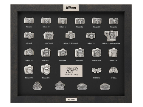 ニコン創立100周年の記念モデル・グッズが公開 - デジカメ Watch