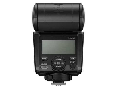 オリンパス、電波式ワイヤレス対応フラッシュ「FL-700WR」 - デジカメ