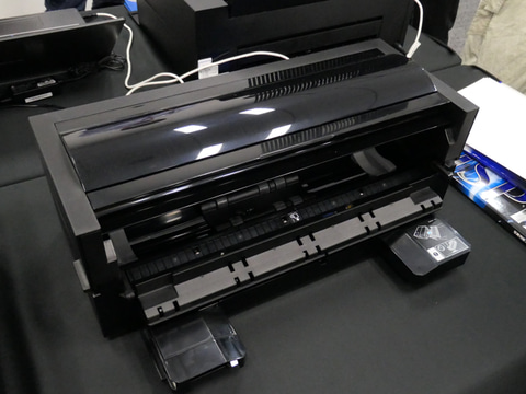 エプソン、A3ノビ機より小さなA2ノビ対応プリンター「SC-PX1VL