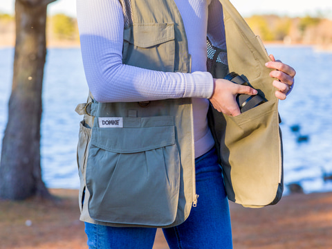 DOMKE、12個のポケットを備えた実用性重視の「フォトベスト