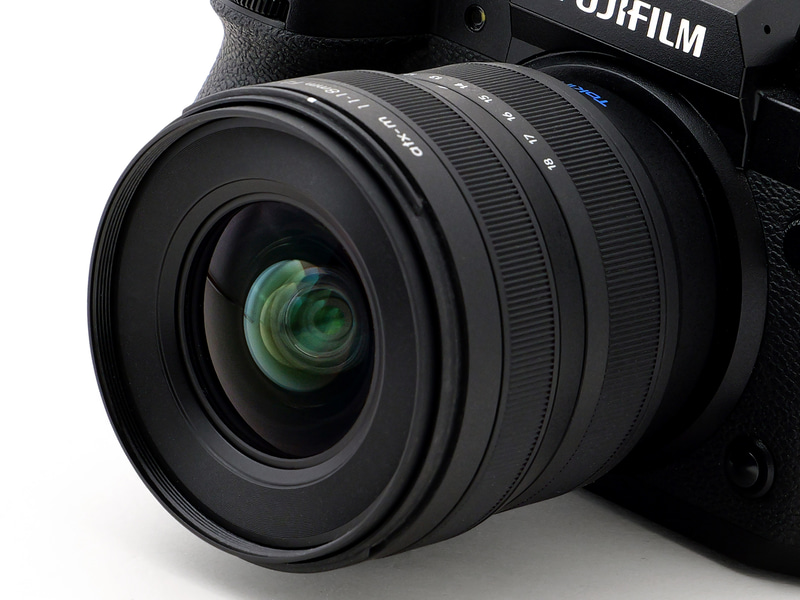 交換レンズレビュー：手軽に使えて実用的。“F2.8通し”で小型軽量の超