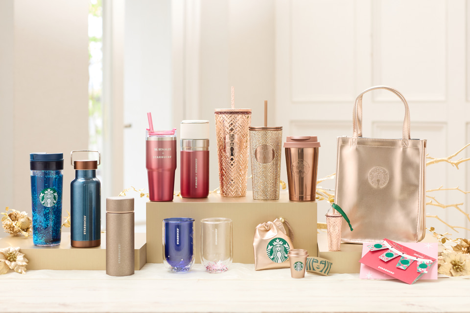 スタバ「ホリデーグッズ第2弾」メタリック・ゴールドの“バッグ/ボトル