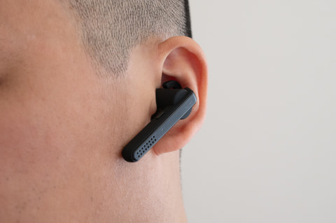 テレワークに最適な片耳ヘッドセット。Jabra「Talk 45」【いつモノコト