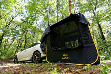ハイエースにも対応したハッチバック直結のキューブ型テント「CARSULE