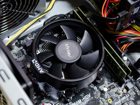 西川和久の不定期コラム】Raven Ridge搭載のドスパラ製デスクトップPC