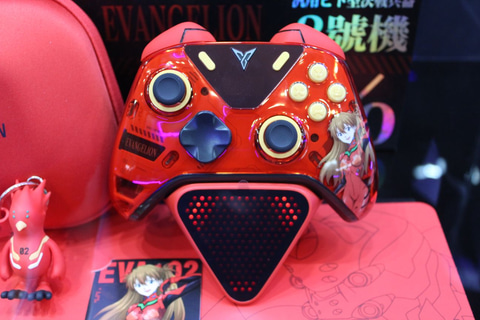 Flydigi、エヴァ2号機コラボ最新コントローラをTGS 2025に出展。ほかに