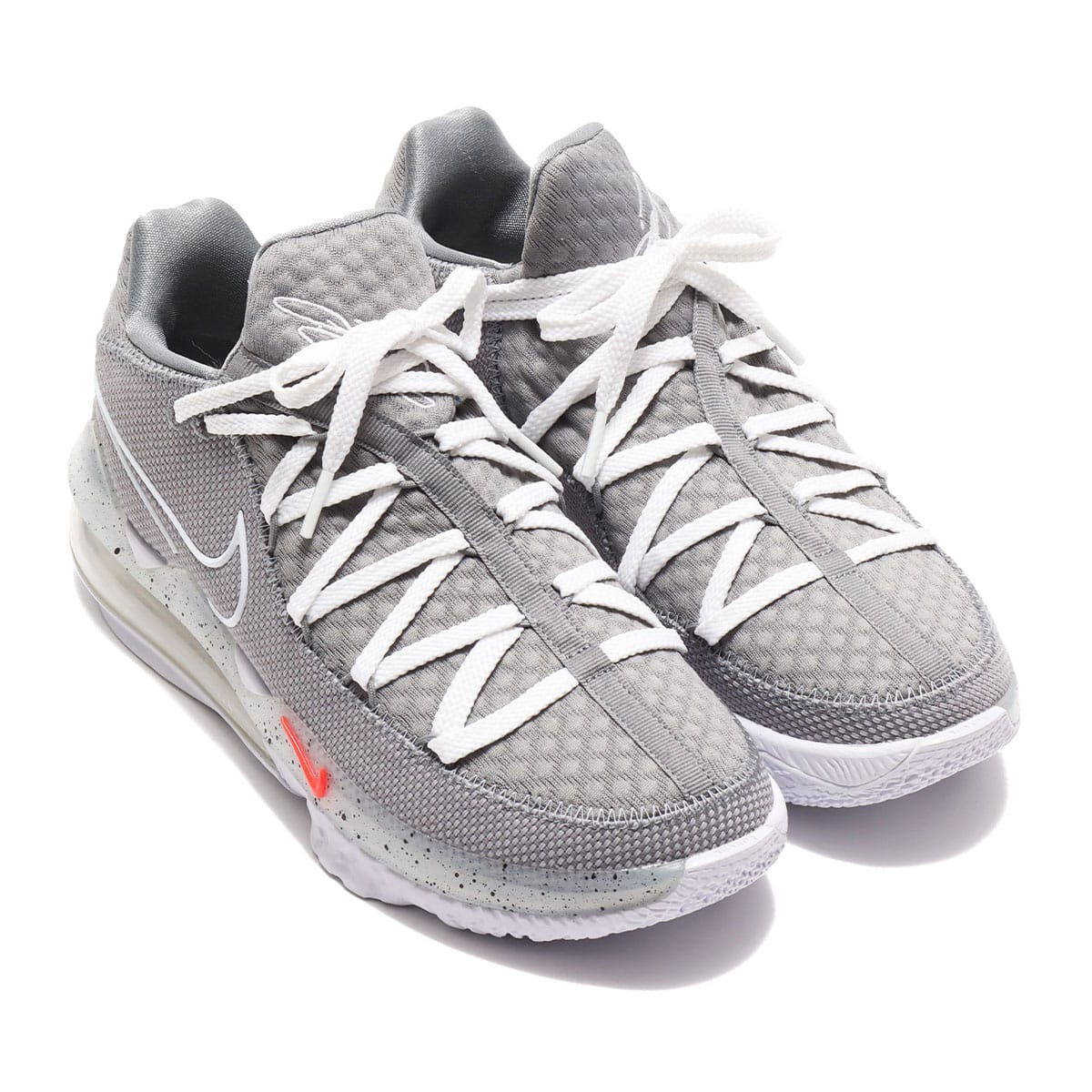 NIKE LEBRON XVII LOW PARTICLE GREY/WHITE-LT SMOKE GREY-BLACK