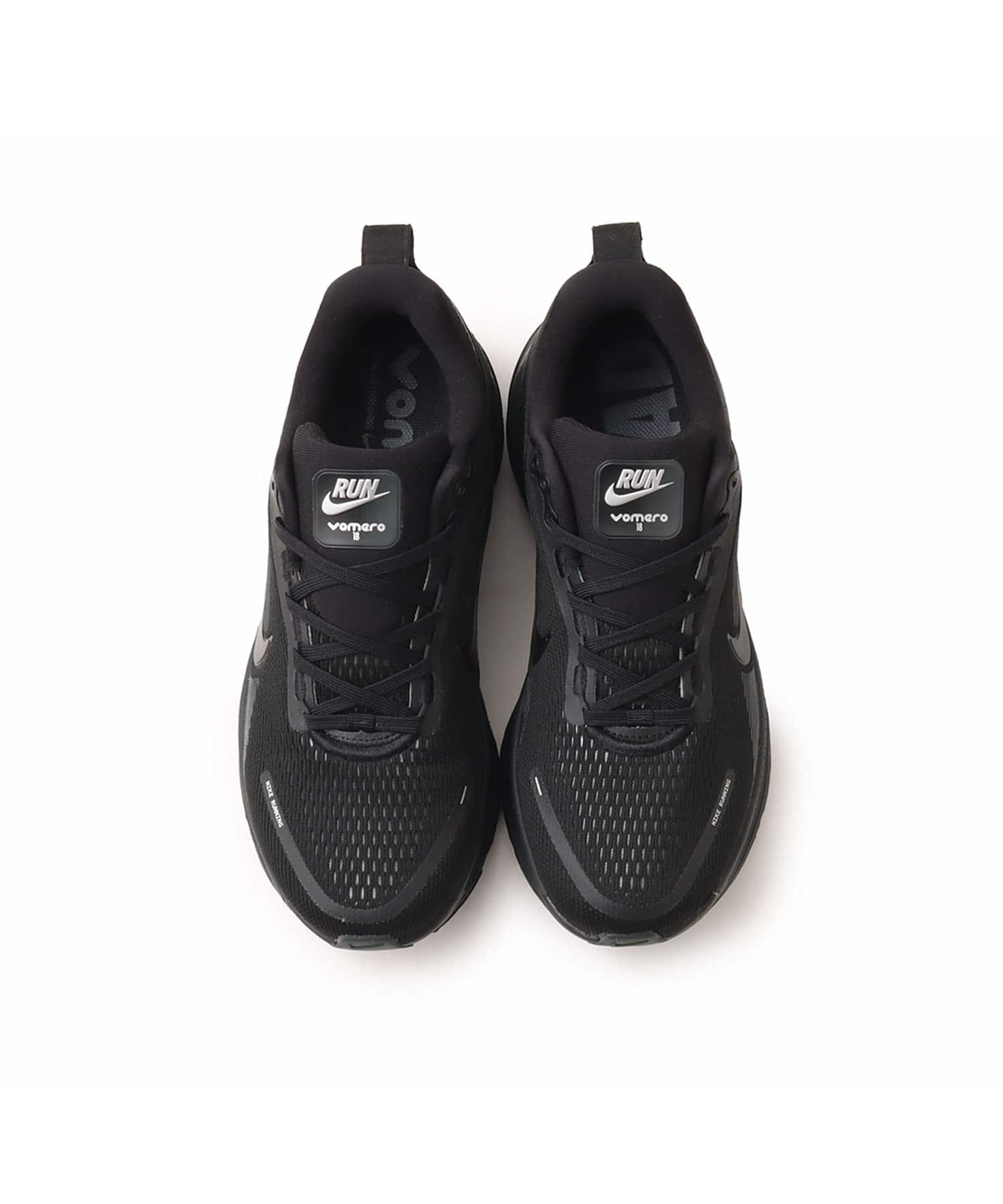 NIKE VOMERO 18 BLACK/BLACK-DK SMOKE GREY-LT SMOKE GREY（ナイキ