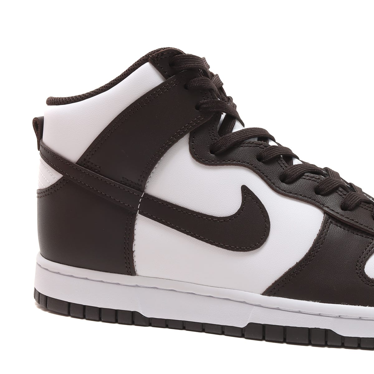 NIKE DUNK HI RETRO BTTYS WHITE/VELVET BROWN-WHITE 23FA-I（ナイキ