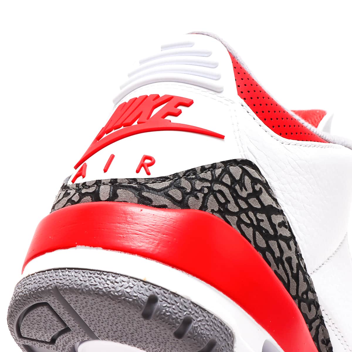 JORDAN BRAND AIR JORDAN 3 RETRO WHITE/FIRE RED-BLACK-CEMENT GREY