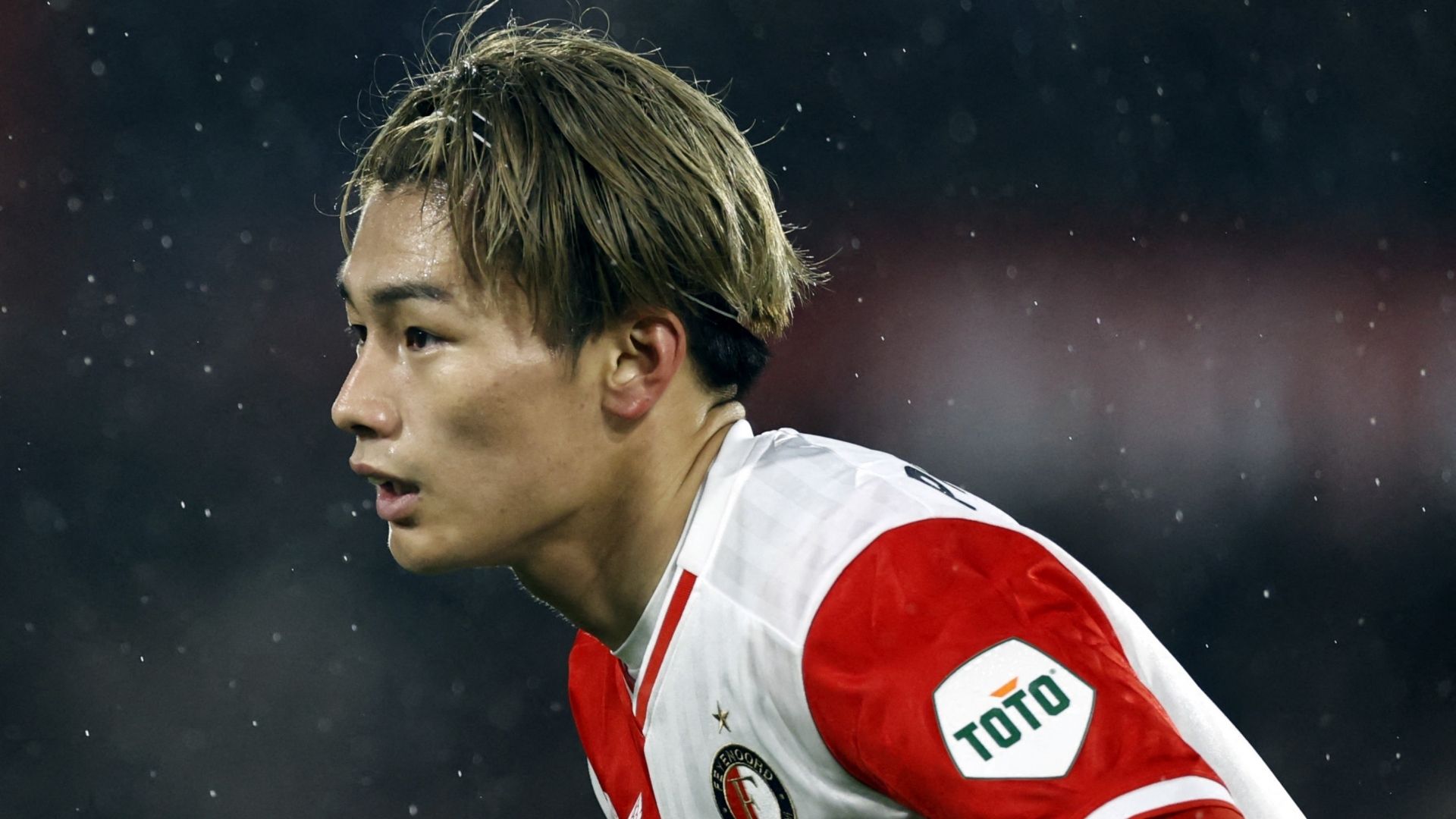 上田綺世への“5回目のウォームアップ指示”に激怒…元オランダ代表が