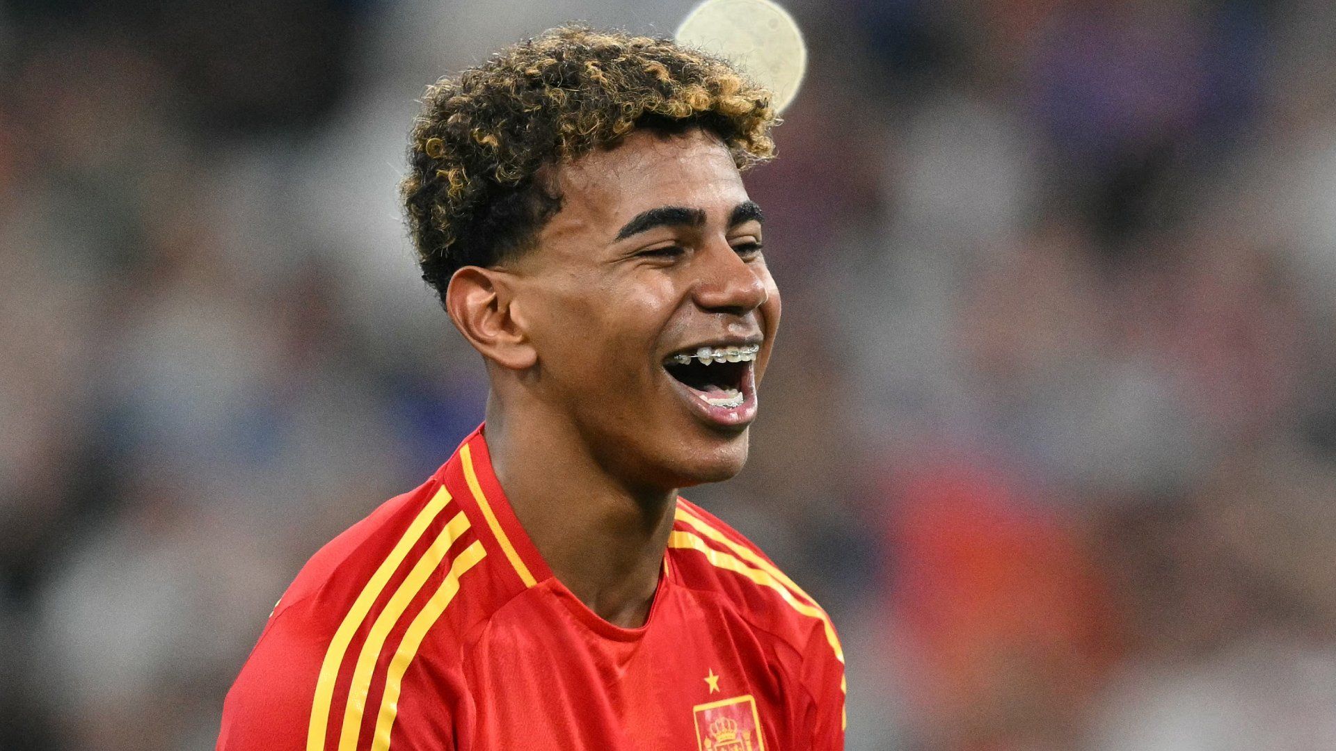 神の魔法の杖に触れた」17歳、ヤマルがすべきことは？スペイン代表監督