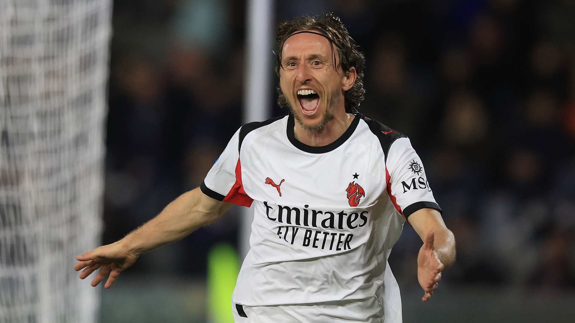 40歳モドリッチが終盤に決勝弾！セリエA歴代3位の最年長得点でミランを