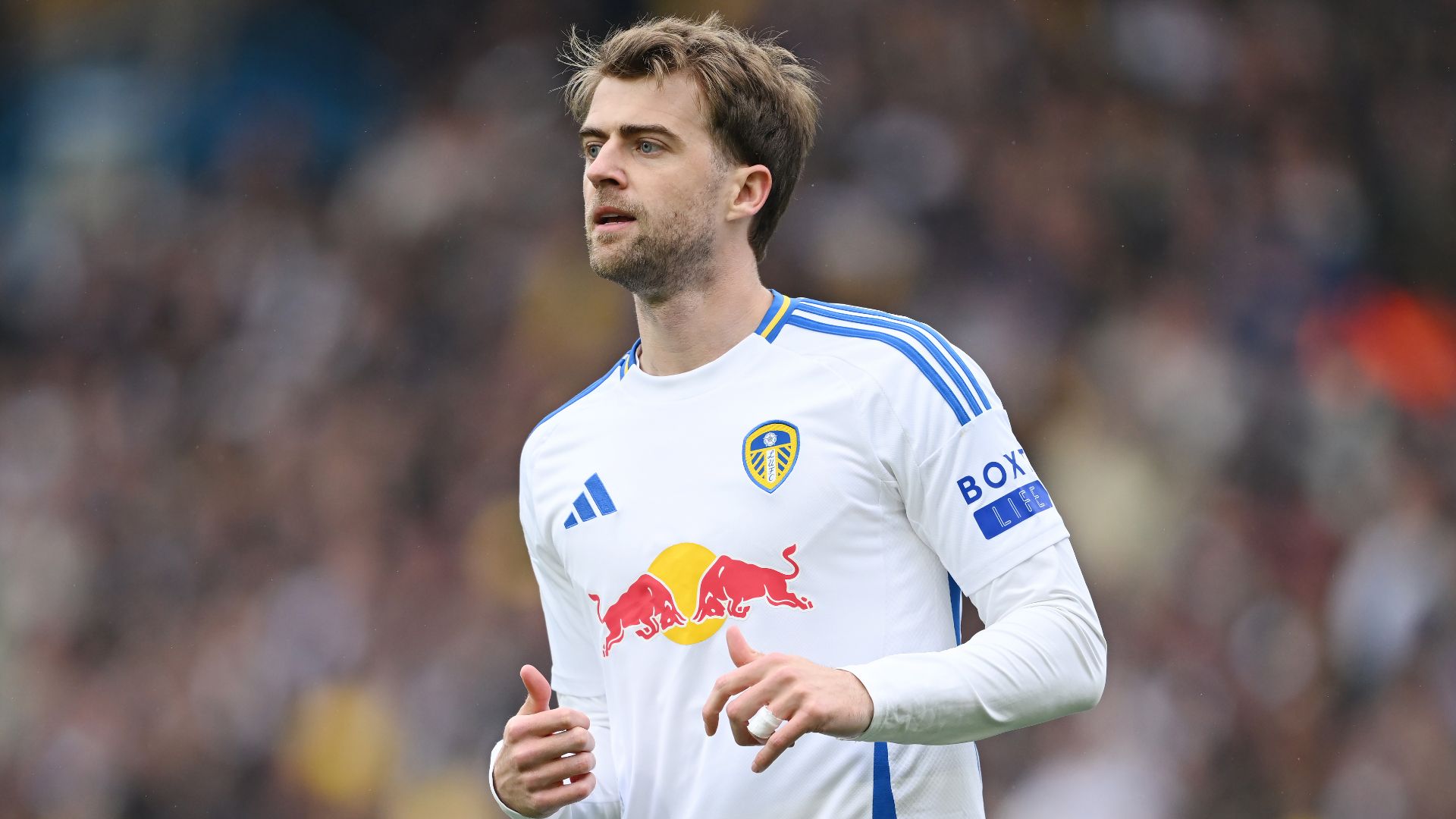 田中碧のリーズ、31歳の“元エース”が退団…双方合意で契約解消 | Goal