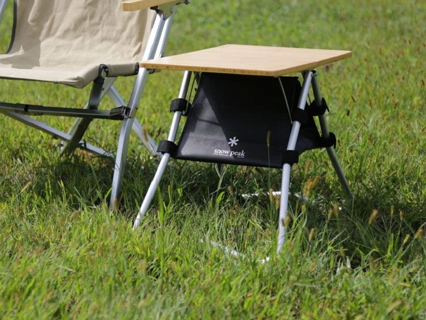 さすがスノーピーク。テーブルの下についた黒いモノが、こんなに役立つ