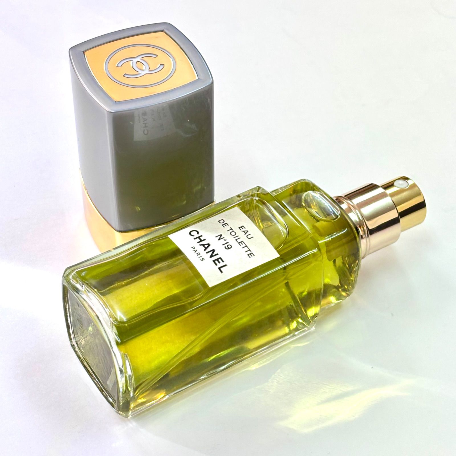 内容量ほぼ満量⭐️シャネル 香水】 CHANEL NO19 オードトワレ