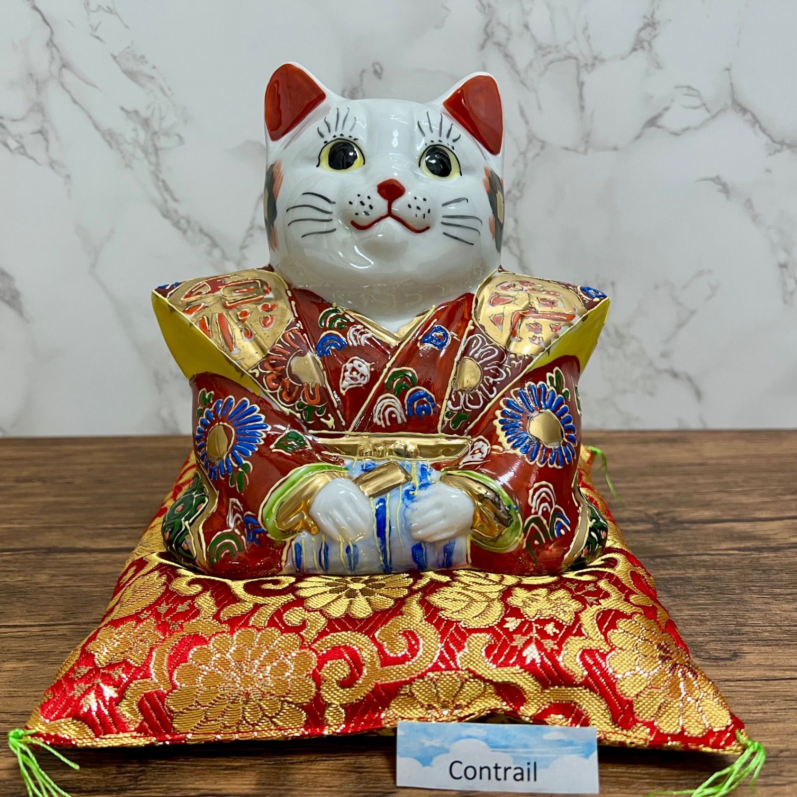 九谷焼】福助猫 招き猫 6号 盛 座布団付 縁起物 置物 Maneki Neko