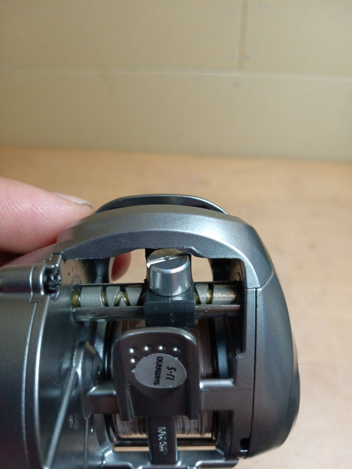 SHIMANO 09 ALDEBARAN Mg 5.8 右ハンドル アルデバラン 02299 ベイト