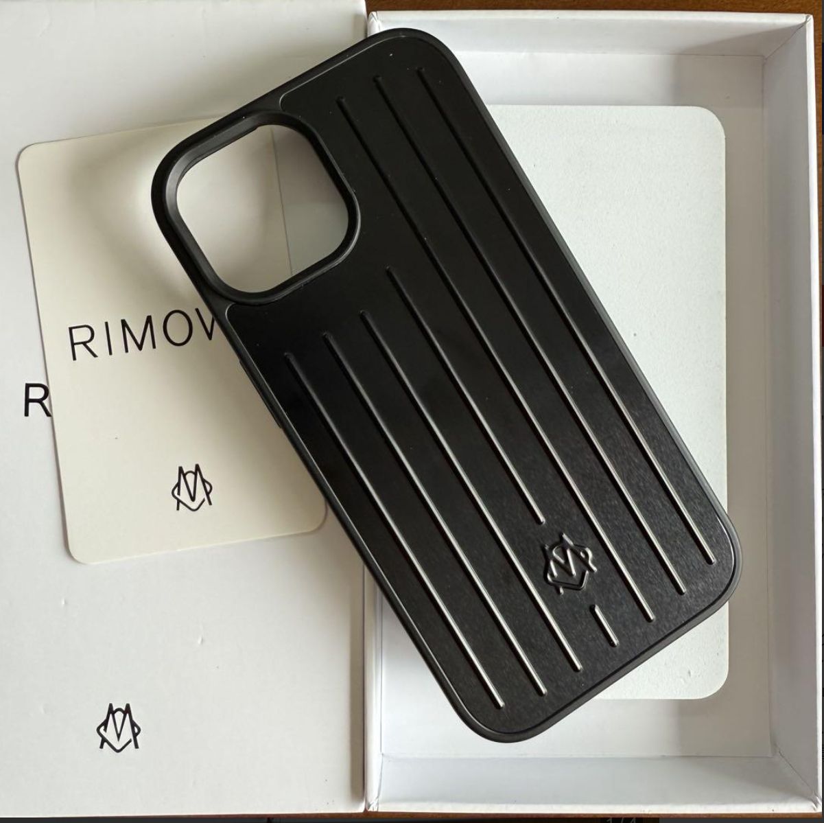 ドラゴン☆RIMOWA iPhone15promaxケース ブラック ドラゴン☆RIMOWA