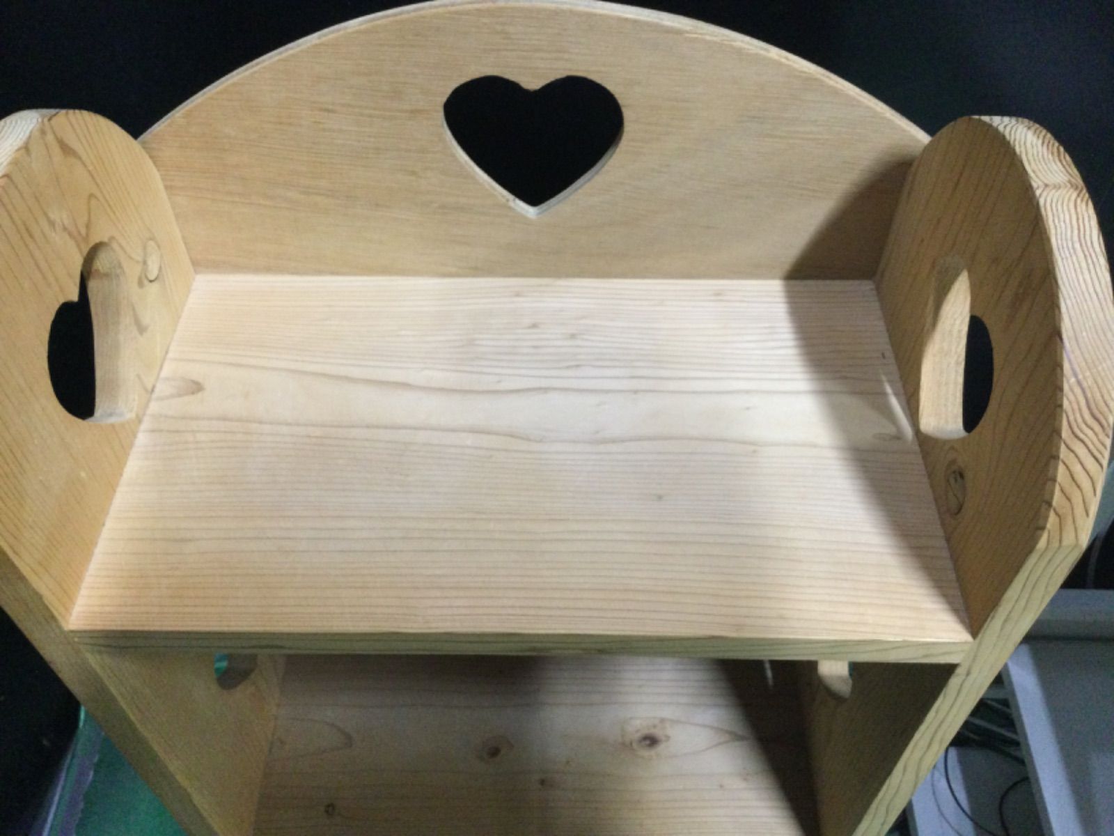 値下げ カントリー家具 木製ハート型 3段飾り棚 ハンドメイド