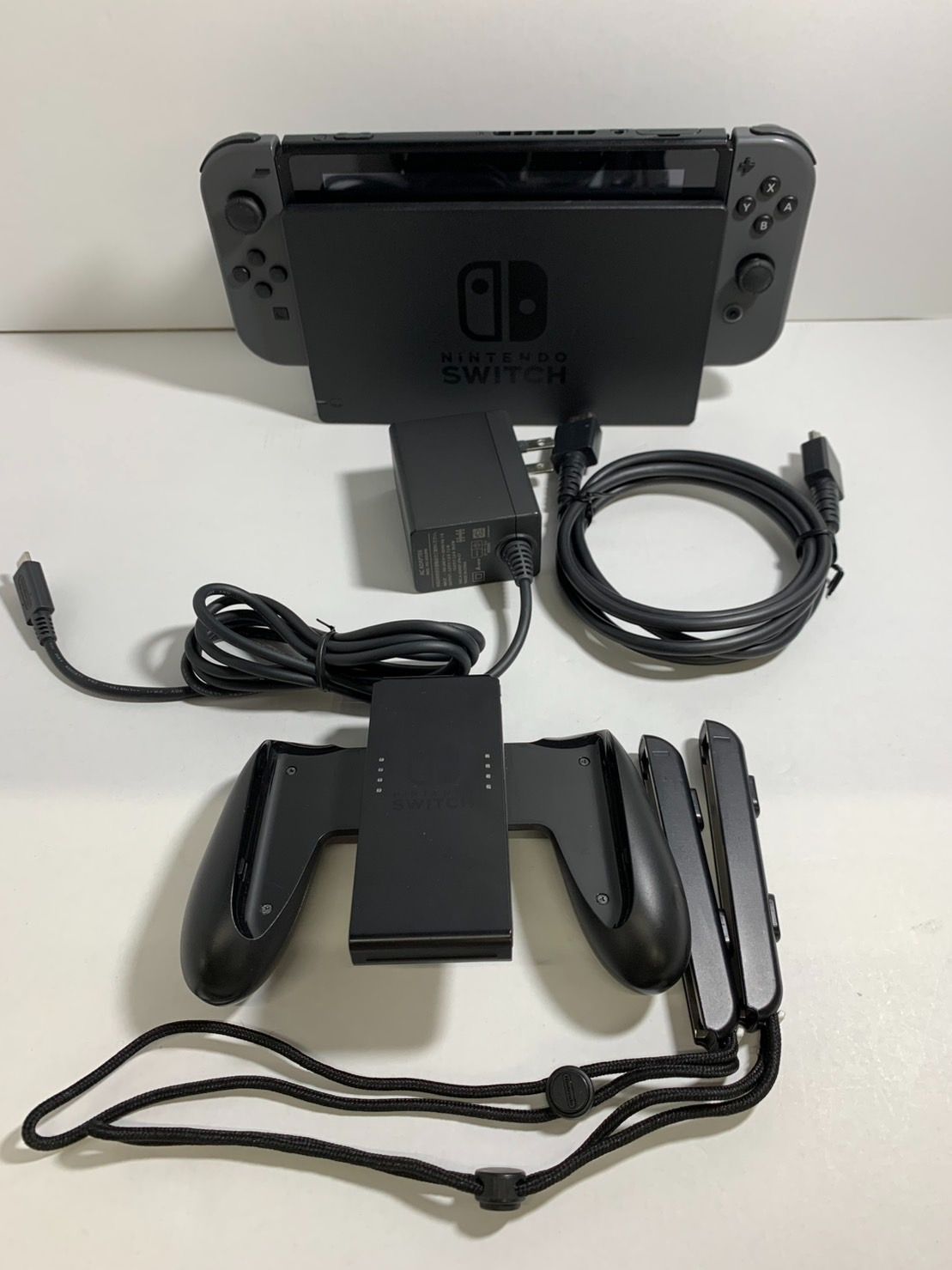 Nintendo Switch 本体 グレー 付属品全て有り - 任天堂Switch(グレー